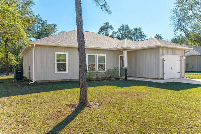 103 Buckeye St in Defuniak Springs, FL - Building Photo - Building Photo