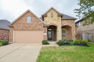 27515 Huggins Crest Ct in Fulshear, TX - Building Photo