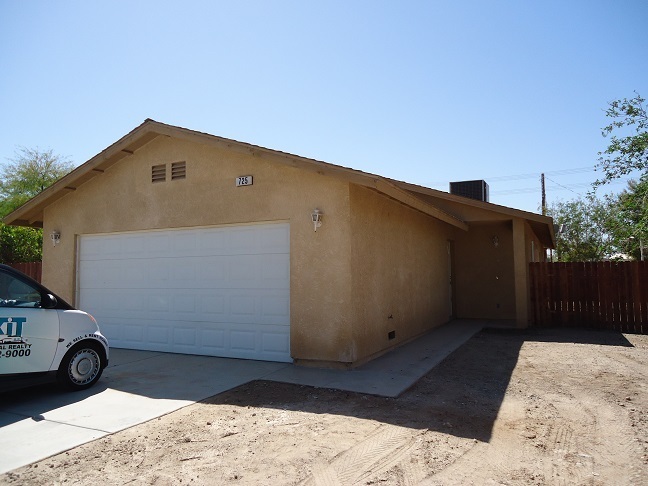 725 Grape Ct in Holtville, CA - Building Photo - Building Photo