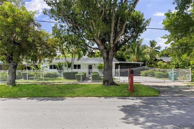 15210 SW 304th St in Homestead, FL - Building Photo - Building Photo
