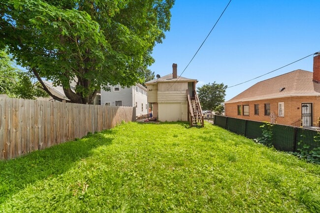 169 Sherburne Ave in St. Paul, MN - Building Photo - Building Photo