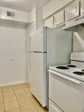 9410 Grannis St in Houston, TX - Building Photo - Building Photo