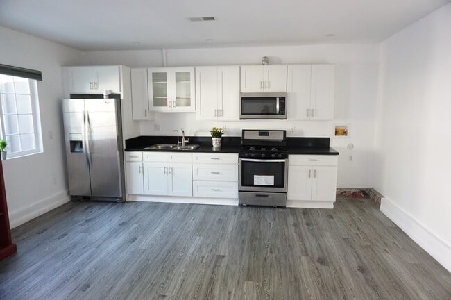 property at 14820 Devonshire St