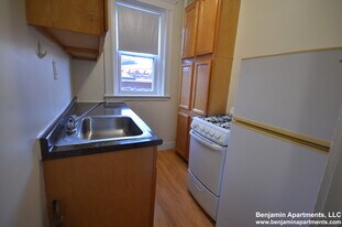11 Boylston St, Unit 4 in Boston, MA - Building Photo