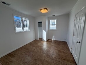 65 Bay Ave, Unit 65 in Highlands, NJ - Foto de edificio - Building Photo