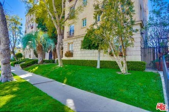 109 N Sycamore Ave-Unit -100 in Los Angeles, CA - Building Photo - Building Photo