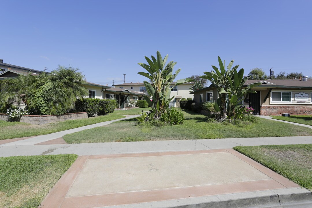 9661 Maureen Dr in Garden Grove, CA - Building Photo