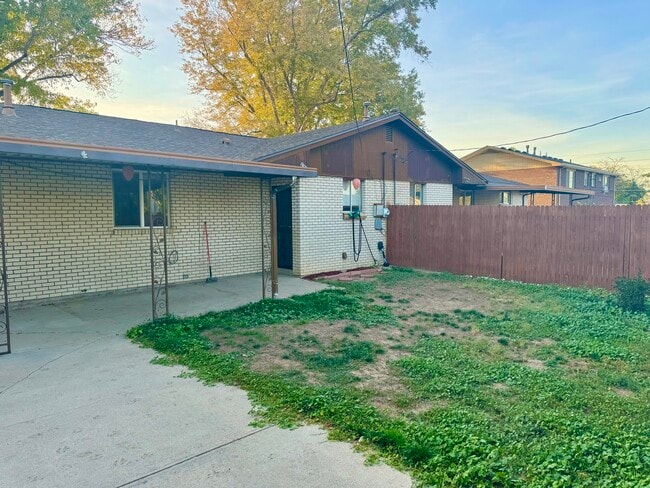 5370 King Ct, Unit 2 bd 1ba Regis duplex in Denver, CO - Building Photo - Building Photo