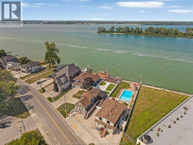 property at 8830 Riverside Dr E