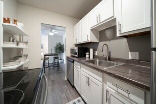 Waters House Apartments in Grand Rapids, MI - Building Photo