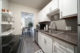 Waters House Apartments in Grand Rapids, MI - Foto de edificio - Building Photo