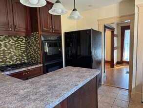 28 Galpin St in Naugatuck, CT - Foto de edificio - Building Photo