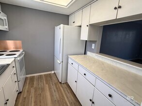 1099 Sea Cliff Dr S in Daphne, AL - Building Photo - Building Photo