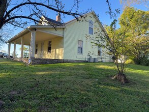 684 Porter Rd in Sadieville, KY - Building Photo - Building Photo
