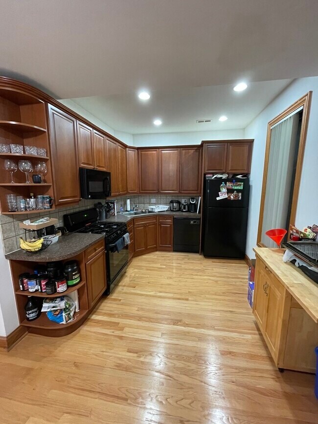 3734 N Sheffield Ave in Chicago, IL - Building Photo - Building Photo