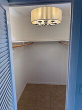 2223 Park Ln, Unit 205 in Hollywood, FL - Building Photo - Building Photo