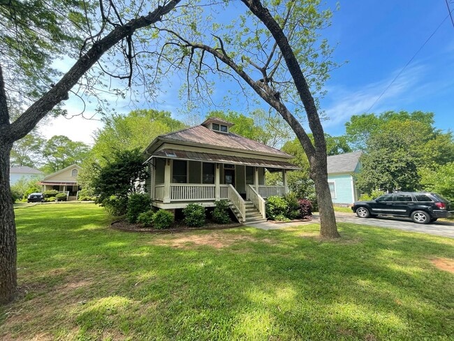 property at 255 Boulevard Heights