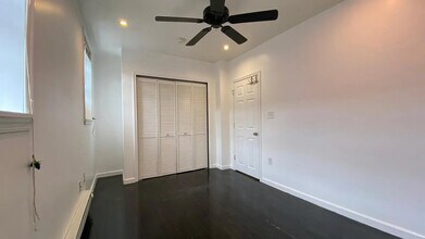 2111 S 15th St in Philadelphia, PA - Building Photo - Building Photo