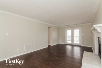 6306 Round Hill Rd in Charlotte, NC - Building Photo - Building Photo