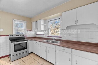 11820 Larimore Rd in St. Louis, MO - Building Photo - Building Photo