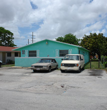 1475 W 28th St in Hialeah, FL - Building Photo - Building Photo