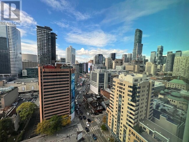 252 Church St in Toronto, ON - Building Photo - Building Photo