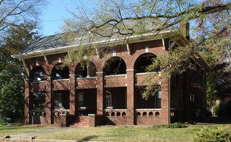 901 N Mangum St Apartments