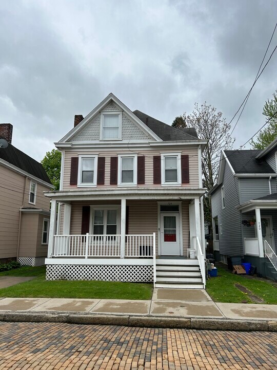 724 Washington St in Sewickley, PA - Building Photo