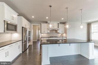 627 Stonecliffe Rd in Malvern, PA - Building Photo - Building Photo
