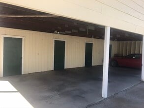 630 Chestnut St, Unit 3 in Mount Shasta, CA - Building Photo - Building Photo