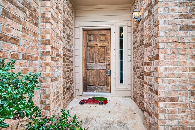 property at 19711 Kinsington Briar Ln