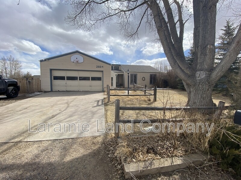 2664 W Jefferson St in Laramie, WY - Building Photo