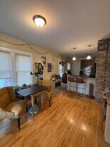 2939-39B N Pierce St in Milwaukee, WI - Building Photo