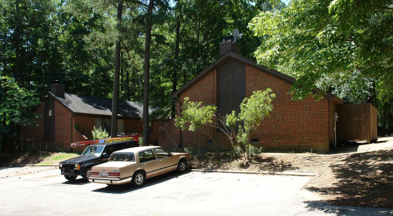 4826 Hollenden Dr in Raleigh, NC - Building Photo