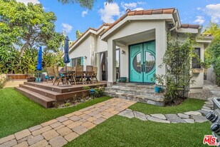 2464 Glyndon Ave in Los Angeles, CA - Building Photo