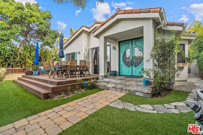 property at 2464 Glyndon Ave