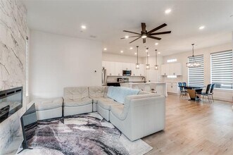 2134 Shea Rd in Dallas, TX - Building Photo - Building Photo