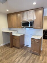 1119 N Banning Blvd, Unit C in Wilmington, CA - Foto de edificio - Building Photo