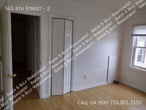 545 Sixth St, Unit 2 in Trafford, PA - Building Photo - Building Photo