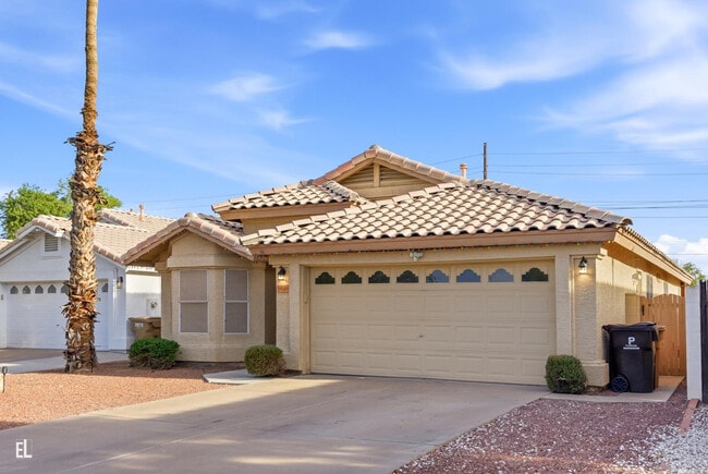 8431 W Wethersfield Rd in Peoria, AZ - Building Photo - Building Photo