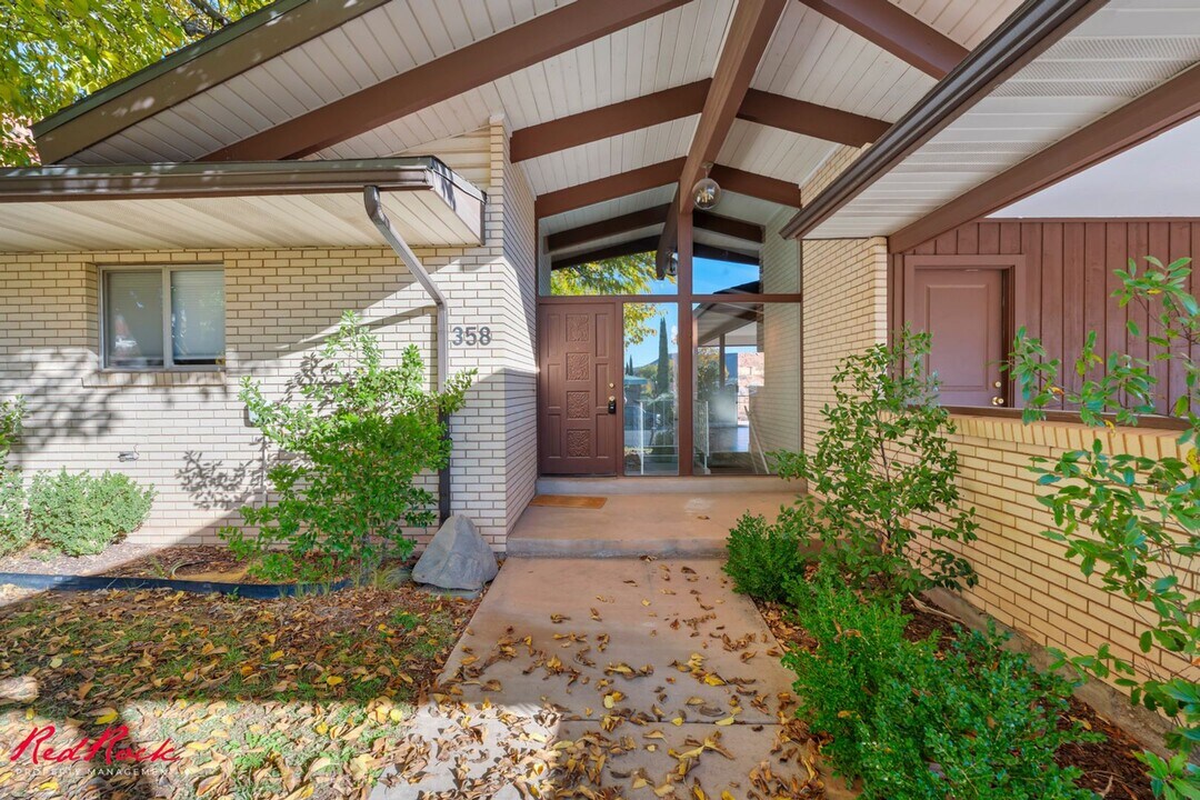 358 N 100 E in Saint George, UT - Building Photo