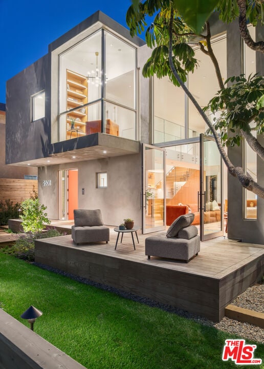 2801 Sanborn Ave in Los Angeles, CA - Building Photo - Building Photo