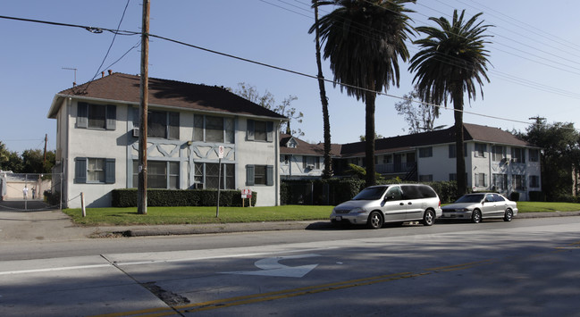 6222 Hazeltine Ave in Van Nuys, CA - Building Photo - Building Photo