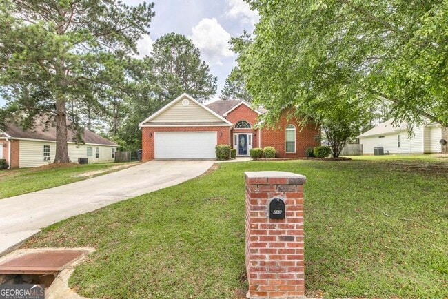 215 Wingfield Way in Kathleen, GA - Building Photo - Building Photo
