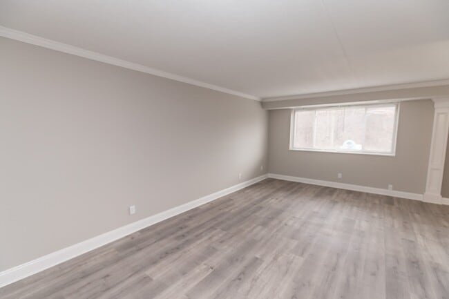 7310 Whittington Dr in Parma, OH - Building Photo - Building Photo