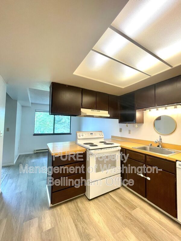 1215 N 9th St in Mount Vernon, WA - Building Photo - Building Photo