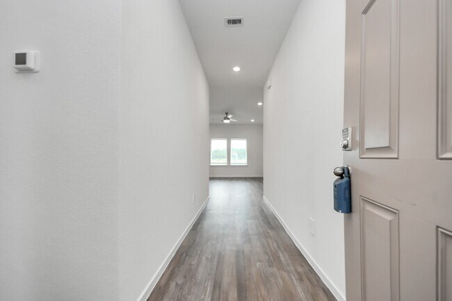 18683 Bernoulli Dr in New Caney, TX - Building Photo - Building Photo