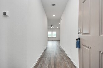 18683 Bernoulli Dr in New Caney, TX - Foto de edificio - Building Photo