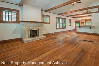 127 Flint St in Asheville, NC - Building Photo - Building Photo