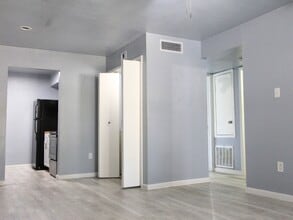 260 El Dorado Blvd in Webster, TX - Building Photo - Building Photo